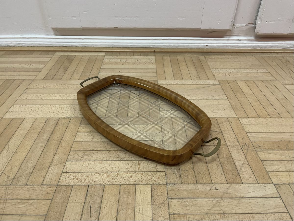 Servierplatten: Kleines 50s Serviertablett Nussbaum Glas Tablett vintage – Gebraucht aus Zürich von Vintagewiesel 4