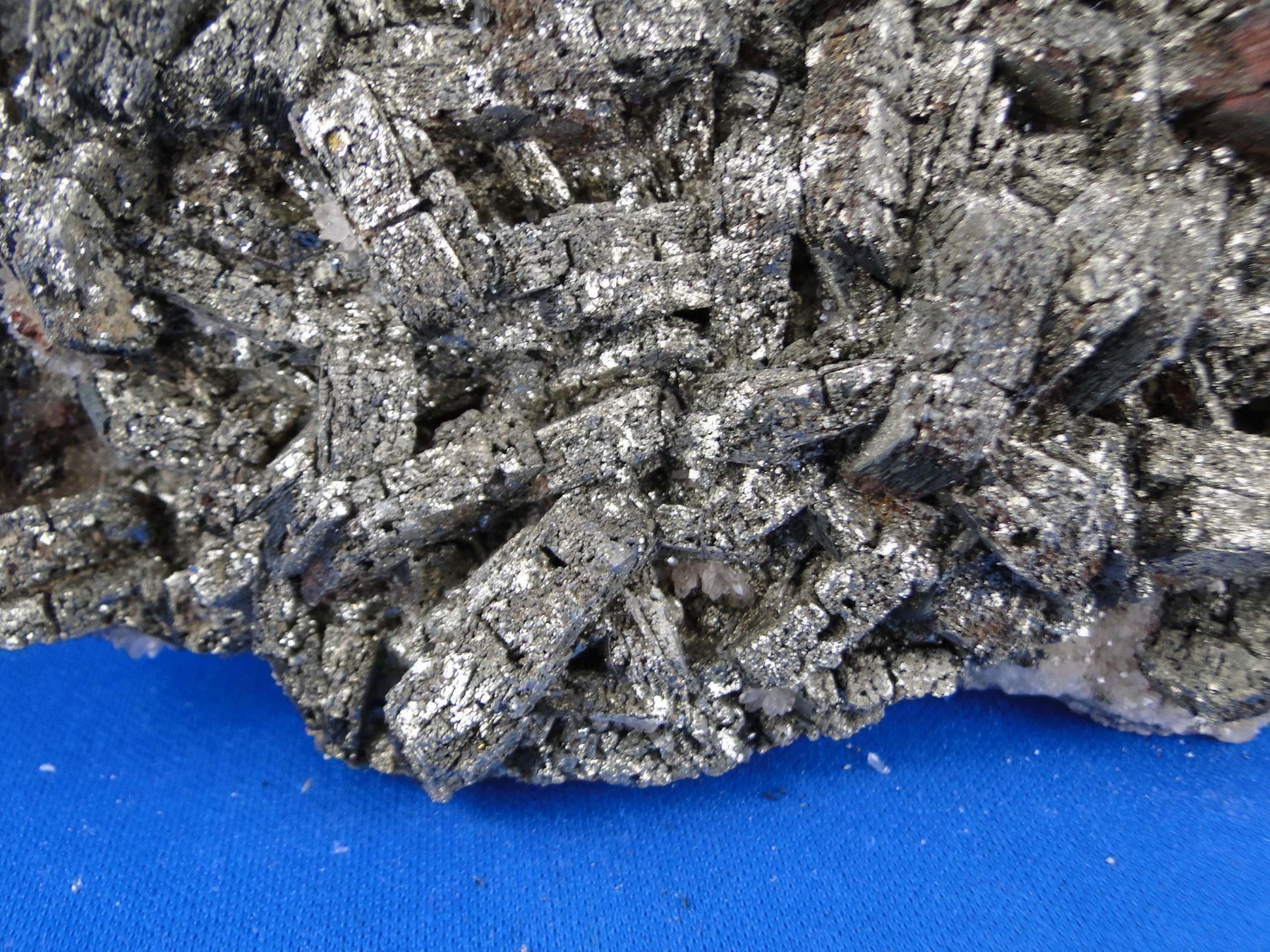 Minerali & Pietre curative: Pyrit psm Pyrrhotit – Usato da Schinznach Bad venduto da Demerald 3