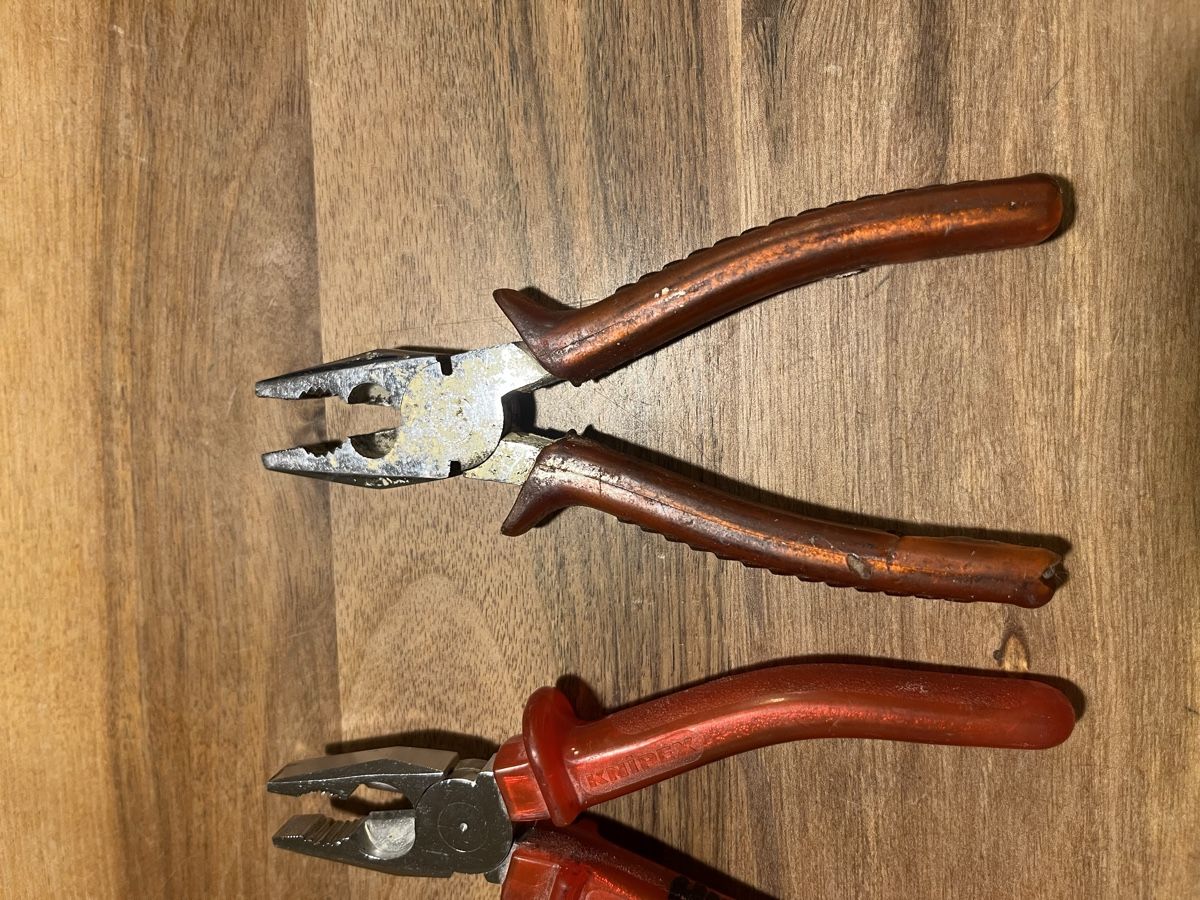 Knipex Tutti gli attrezzi: Kombizange 2 Stk. KNIPEX Germany gebraucht – Usato da Würenlos venduto da KLG_3TBs 2