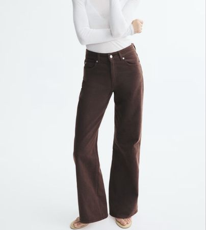 BRANDNEUE Damen Jeans in dunkelbraun, Grösse 34! 