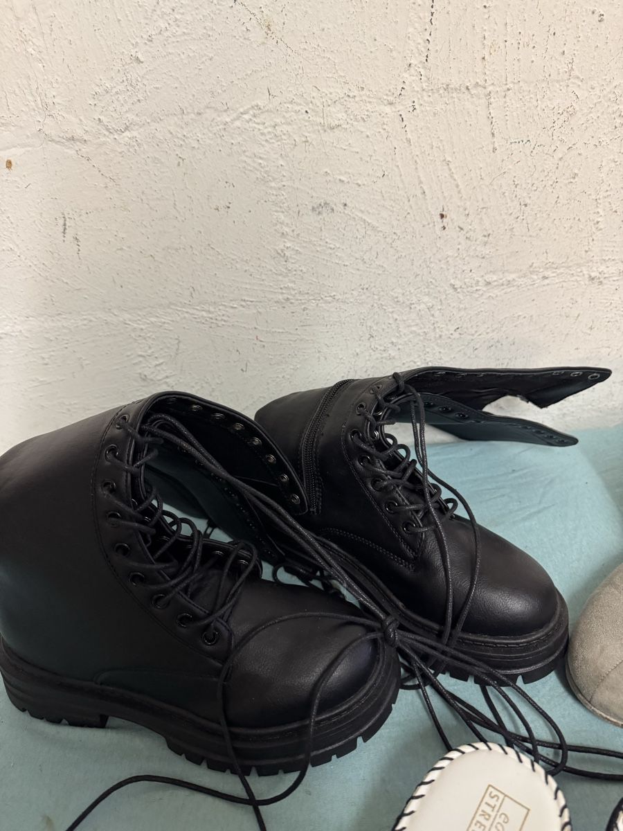 Scarpe da donna: Verschiedene Schuhe Nr 70 – Usato da Effretikon venduto da Effi0111 3