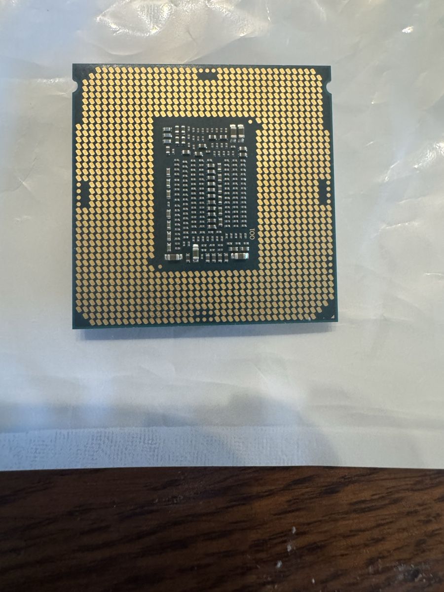 Intel Composants électroniques: Intel I5 CPU  – D'occasion à Lausanne par alexandre1978 1