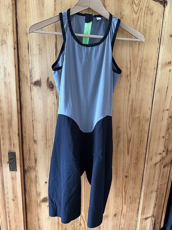 Anzüge: Q36.5 Tri- Skinsuit Titanium Size S, Triathlon – Gebraucht aus Unterägeri von jan_ct29