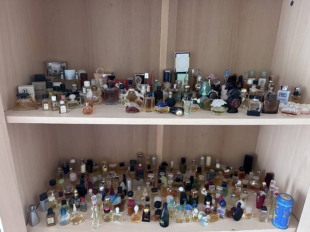 Profumi & Eau de Toilette: 650 Parfüm Miniaturen Sammlung – Usato da Muttenz venduto da s_onja 1