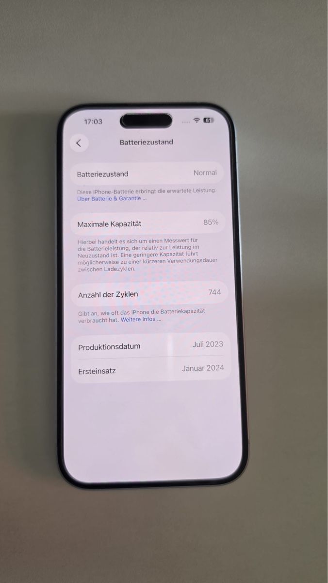 Apple Portables: iPhone 15 (256 GB) – D'occasion à Studen BE par jxlev 3