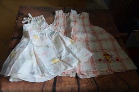 TAILLE 62/68- JOLIES ROBES - 2 STUCK