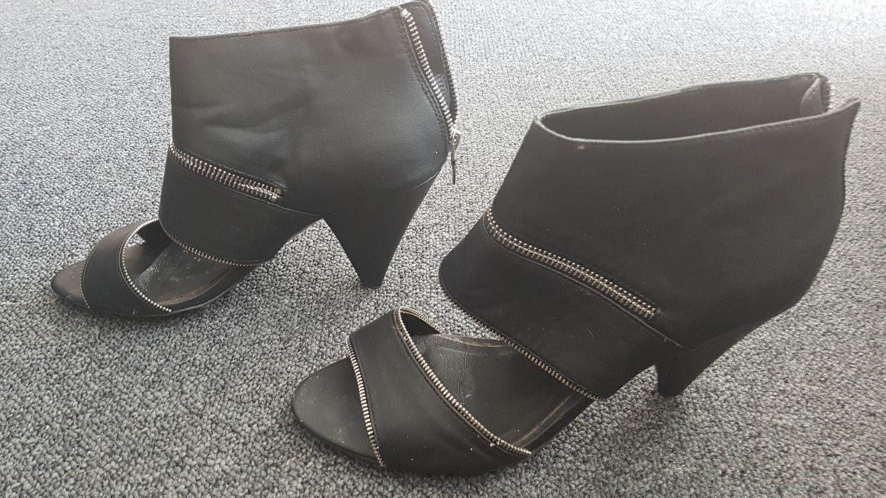 Scarpe da donna: Sandalen / Schuhe von Berska – Usato da Schöfflisdorf venduto da CrRG21 1