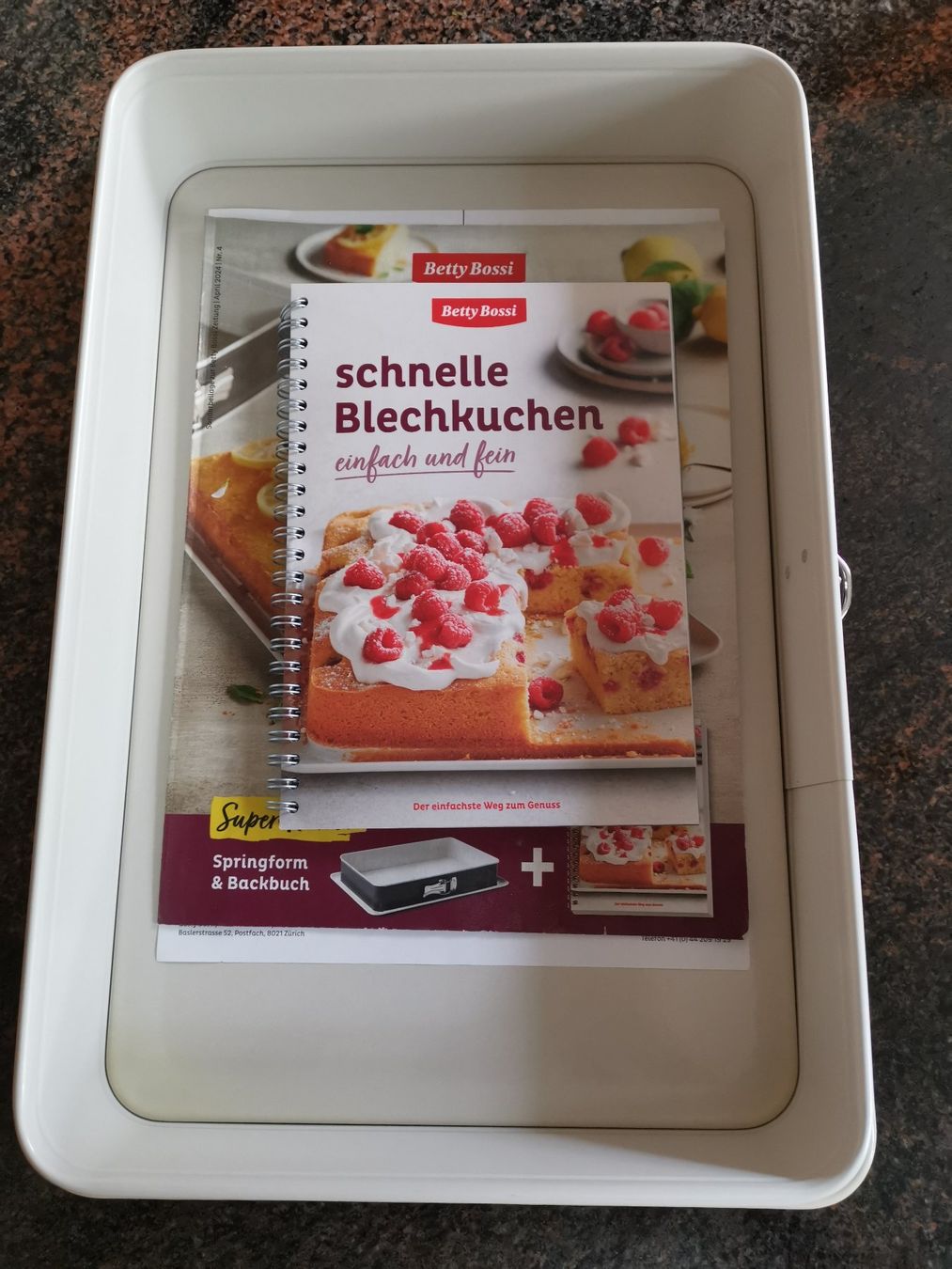 Betty Bossi Teglie da forno: Grosse Backform, schnelle Blechkuchen – Nuovo e nell'imballaggio originale da Dornach venduto da Hei50 1