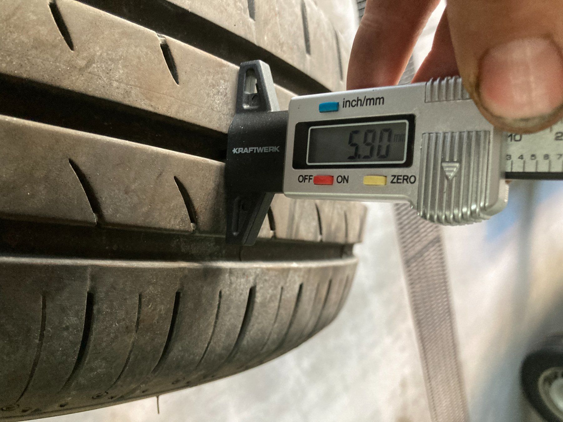 Pneus & Kompletträder: 185/65R15 Sommerpneu – Gebraucht aus Cham von Cham6332 5