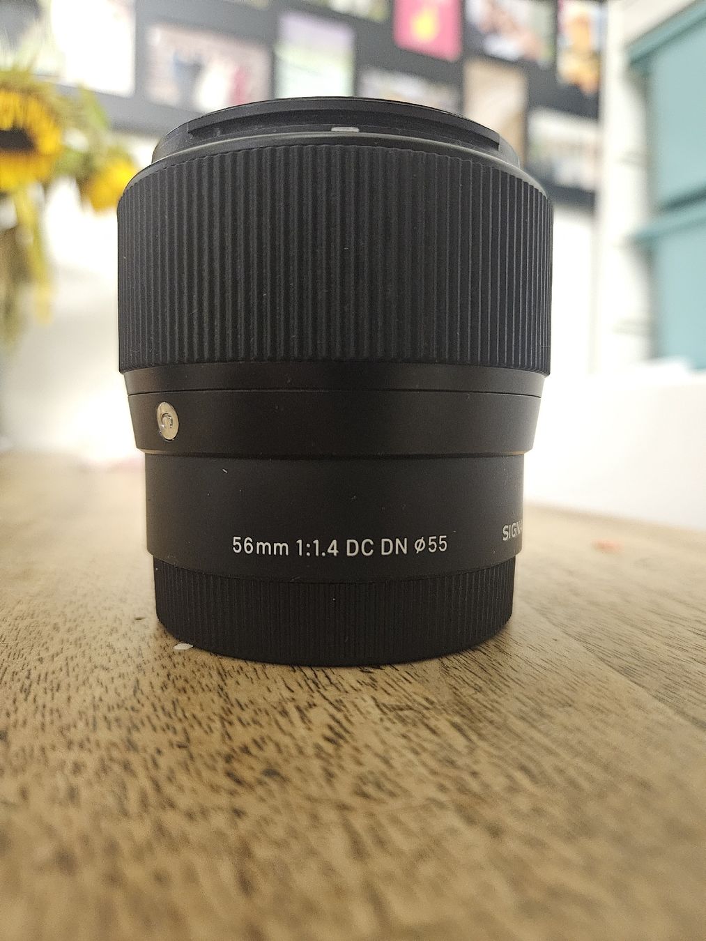 Sigma Obiettivi: Sigma 56mm f1.4 für Sony e – Usato da Schaffhausen venduto da gaze15