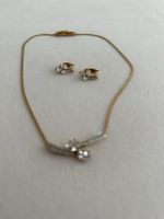 Goldfarbige Halskette mit Clip-Ohrringen, Vintage Style