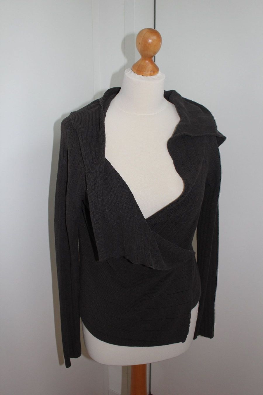 Hugo Boss Vestes: HUGO BOSS Strickjacke – D'occasion à Meggen par stella195 2