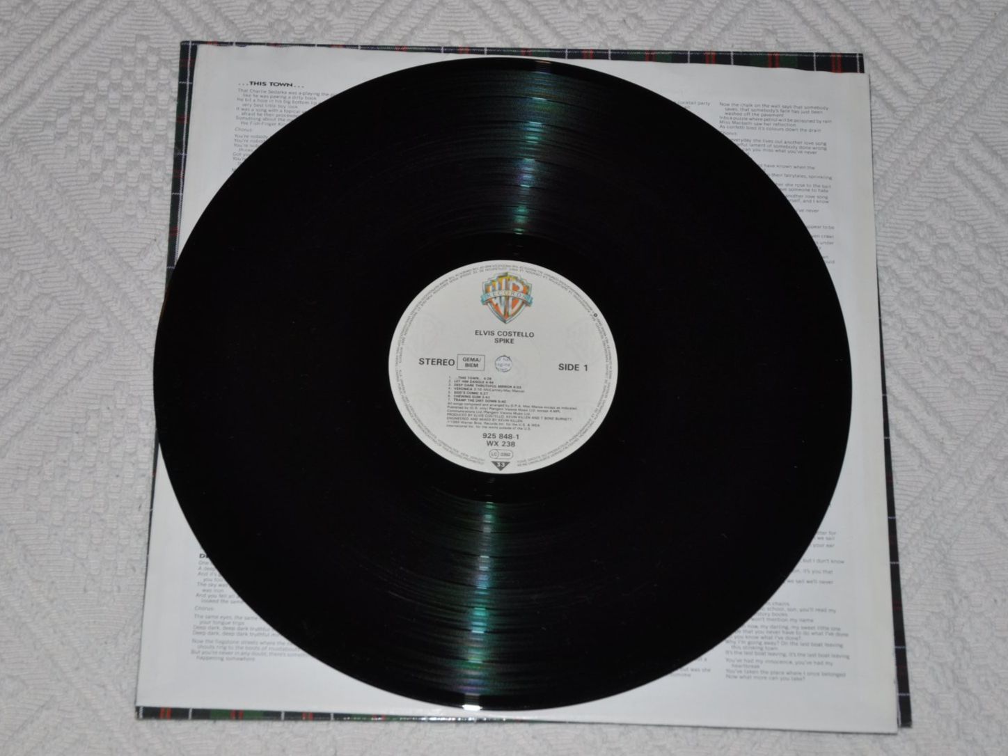 Dischi in vinile: LP Elvis Costello - Spike - The Beloved Entertainer – Usato da Boll venduto da Theodora15 4