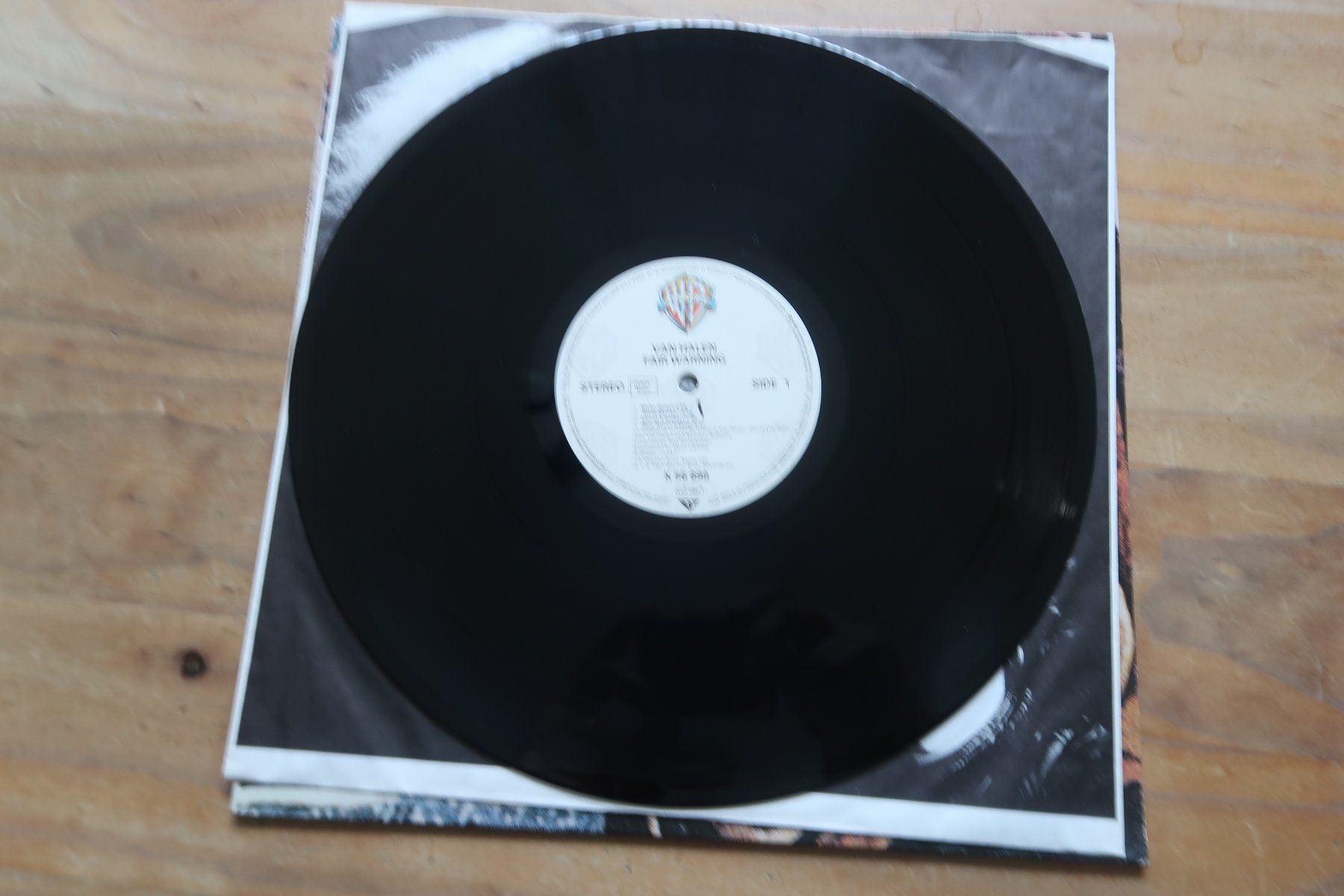 Dischi in vinile: VAN HALEN - FAIR WARNING - mit UNCHAINED - VINYL LP – Usato da Basel venduto da Patiscat 3