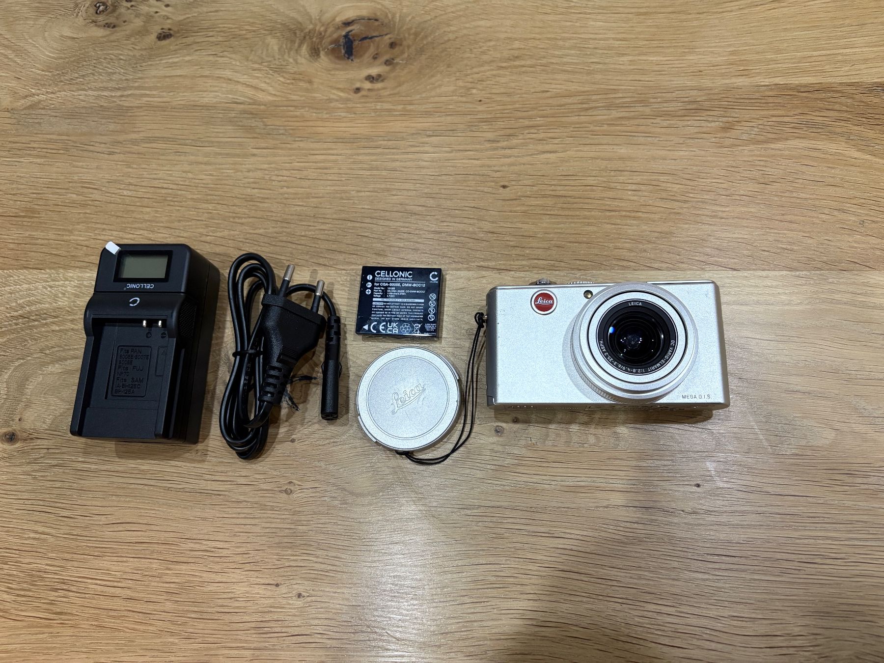 Leica Fotocamera: Leica D-Lux 2  Digitalkamera – Usato da Lausen venduto da sen_jm7c