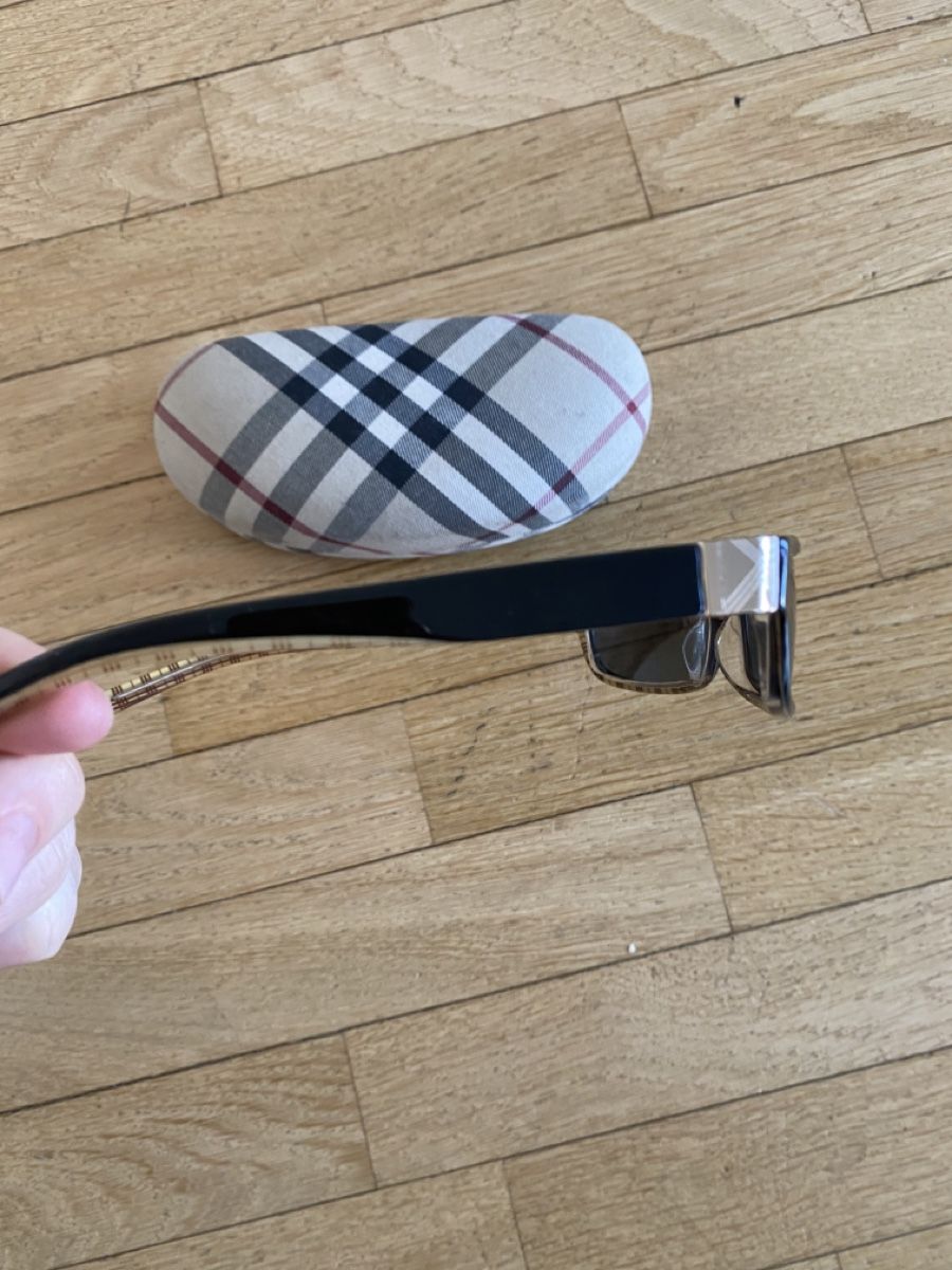 Burberry Brillen & Gläser: paire de lunette Burberry – Gebraucht aus Versoix von wen_75xm 2