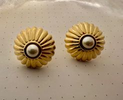 Vintage Ohrclips Burberrys Goldfarben mit Perle