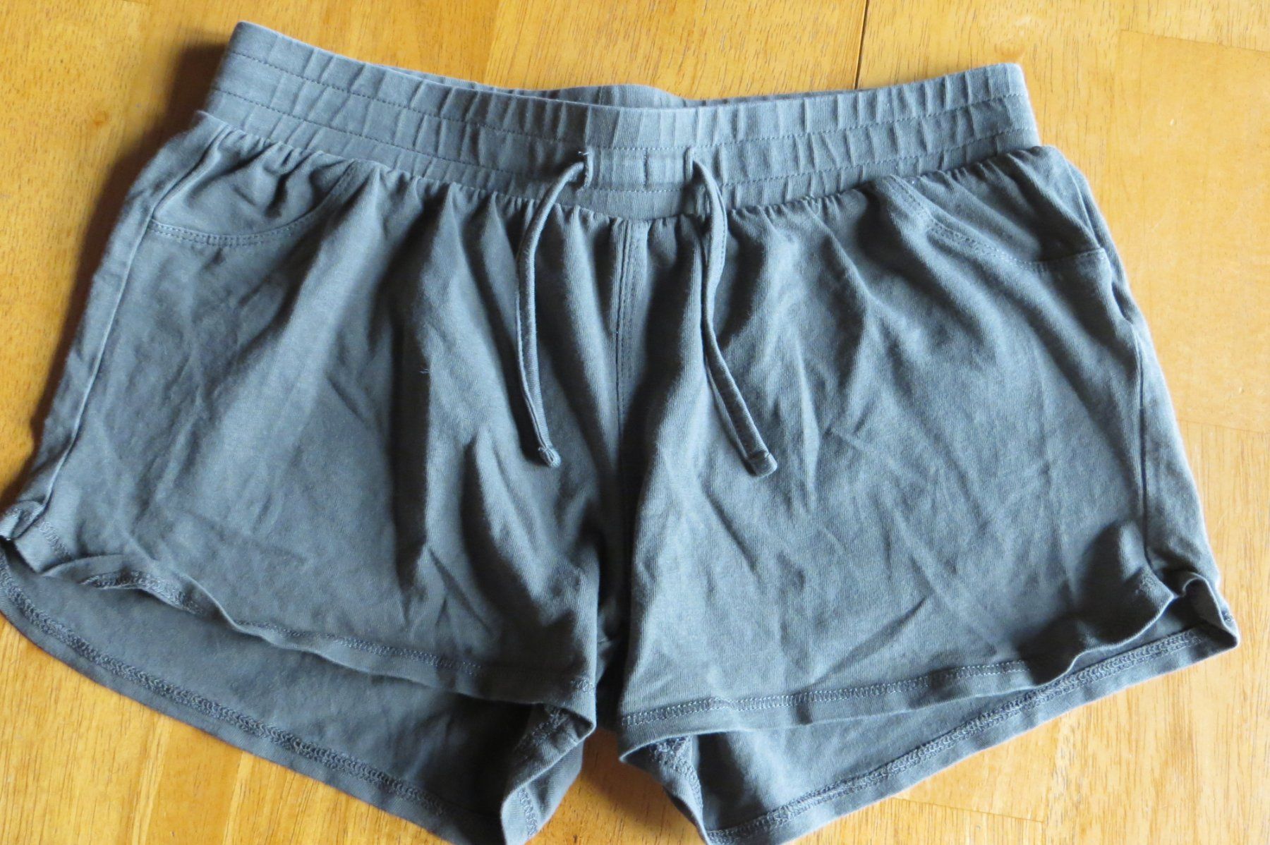 Pantaloni: short kaki 158 C&A – Nuovo (secondo la descrizione) da Athenaz (Avusy) venduto da cyrano476