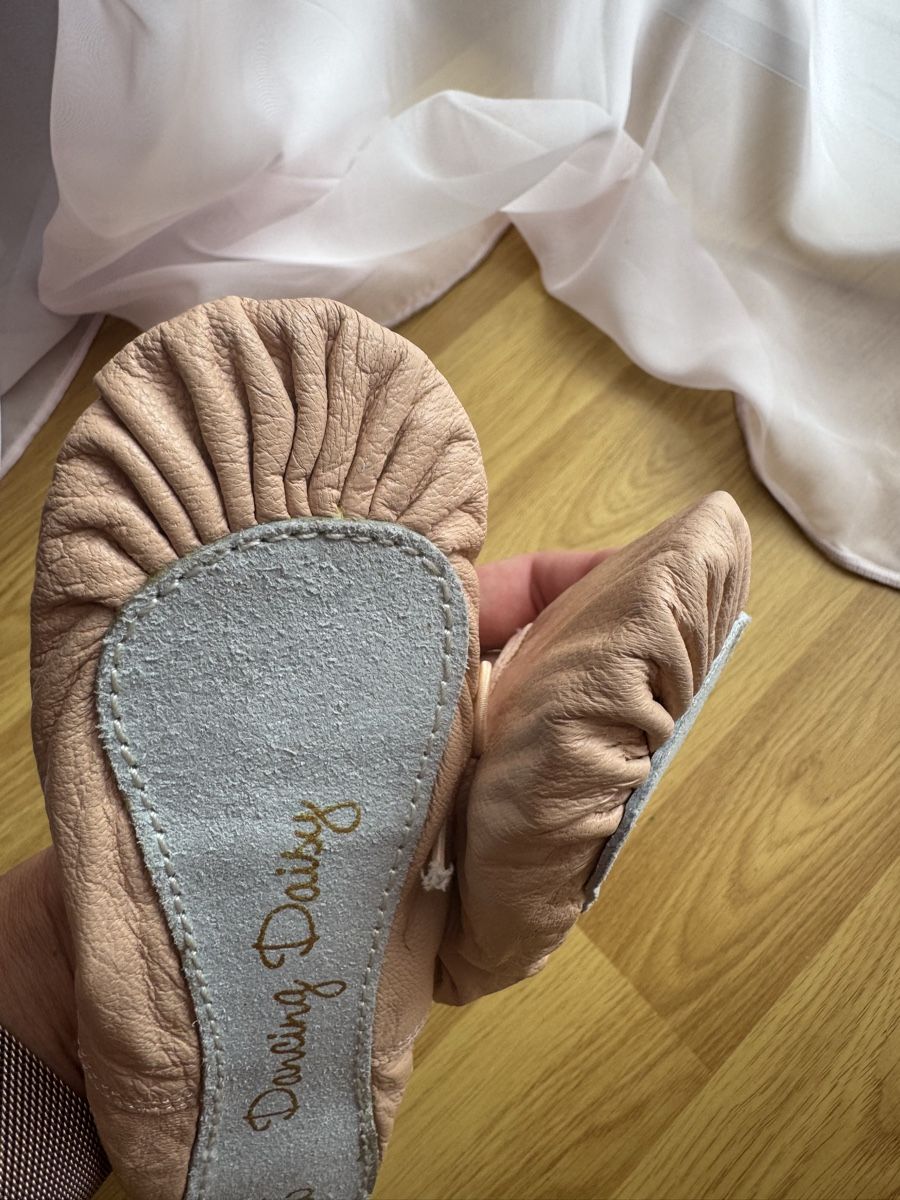 Schuhe für Mädchen: Ballettschuhe fürs Training – Gebraucht aus Zuchwil von AleskaS 2