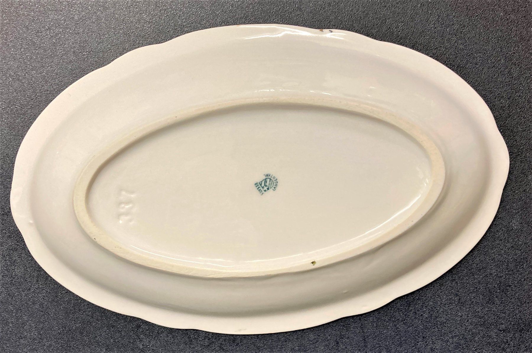 Servierplatten: Präsentierschale Ankeplättli Langenthal 1920 - handbemalt – Gebraucht aus Wangen b. Olten von Buntgemischt 3
