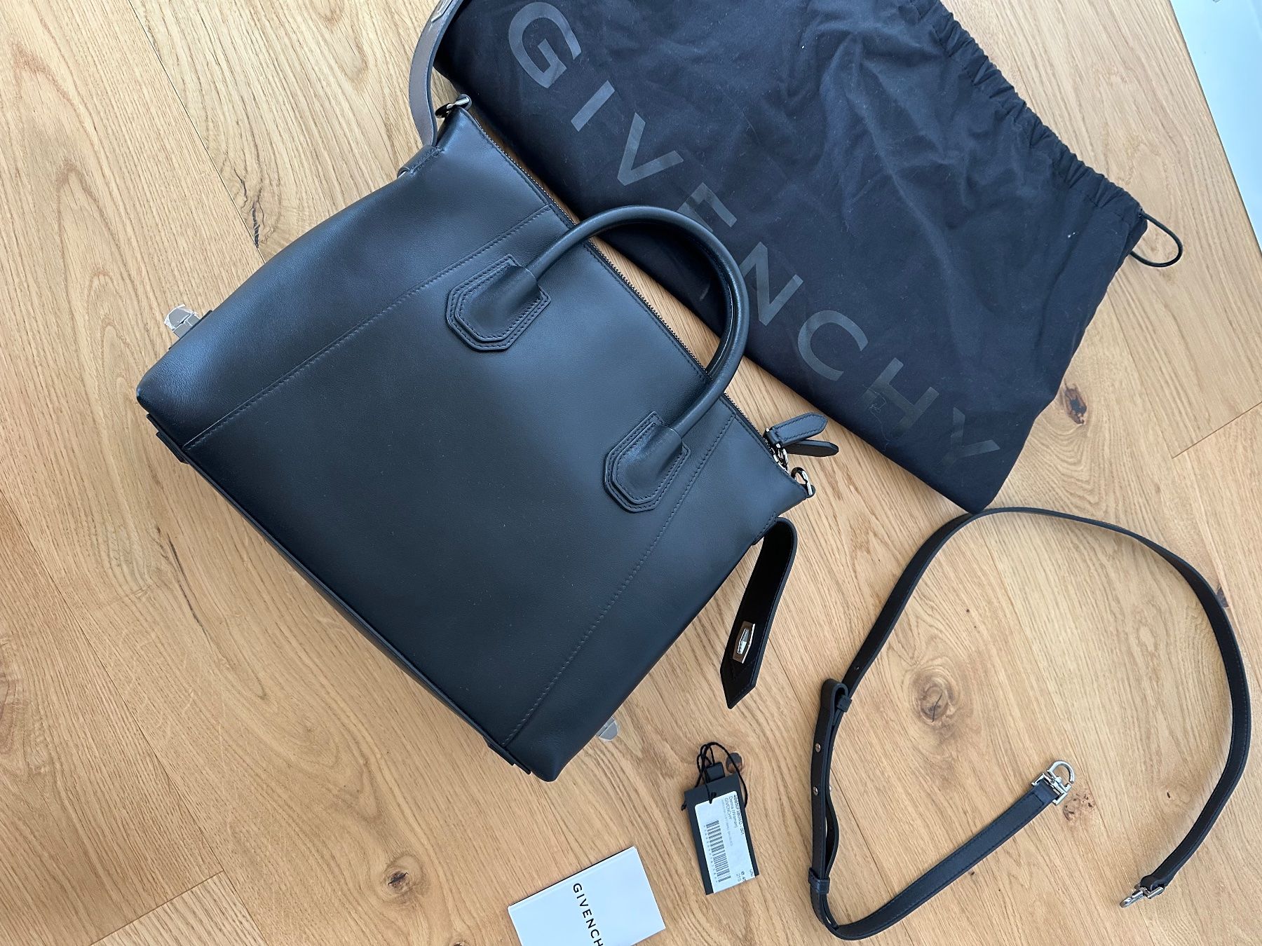 Givenchy Borse da donna: Givenchy Antigona Small soft – Nuovo e nell'imballaggio originale da Zug venduto da mel_kyra 2