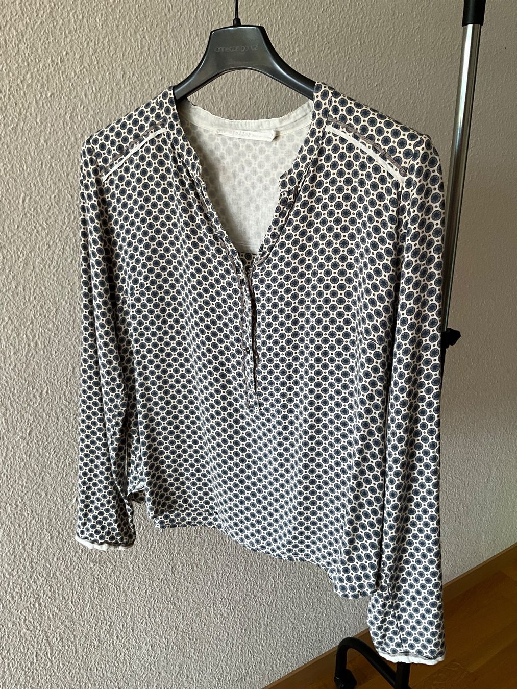 Nile Blusen: Bluse NILE Gr. XS – Neu (gemäss Beschreibung) aus Muri b. Bern von VmuriV