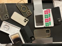 Apple iPhone 14 Pro Max 128 GB Gold – Verpackung + Zubehör