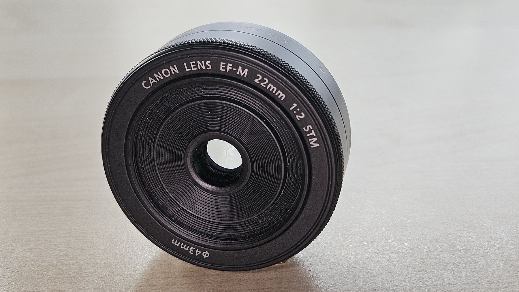 Canon Objectifs: Canon EF-M 22mm f/2 STM  – D'occasion à Zürich par Kingphil1