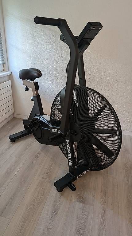 Hometrainer: Rogue Echo Bike V3.0 – Nuovo e nell'imballaggio originale da Fischenthal venduto da fab_vq56