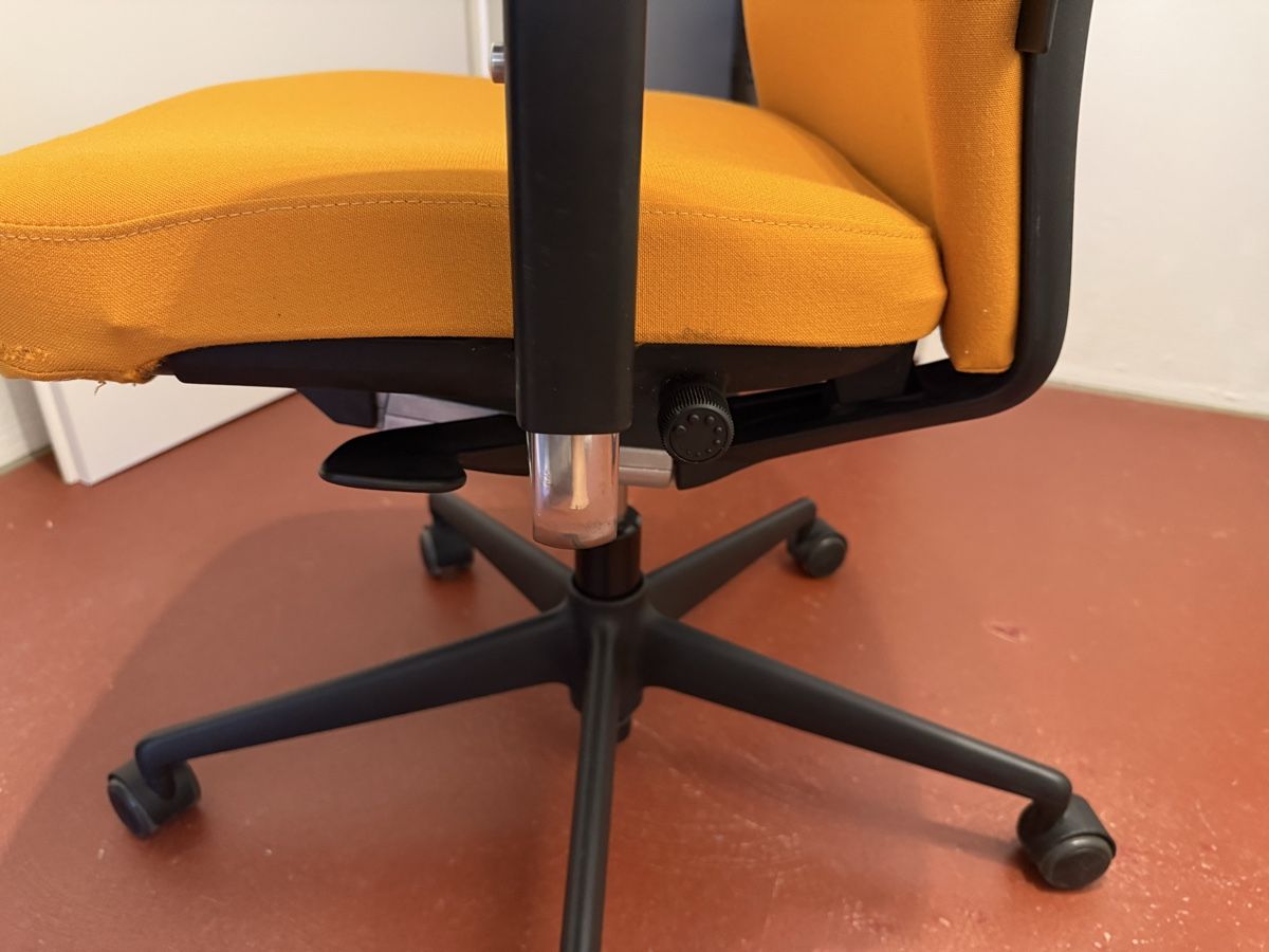 Vitra Stühle: Bürostuhl Rollenstuhl – Gebraucht aus Münchringen von saane77 4