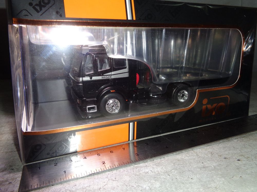 Modelcar Group 1:18 Mercedes-Benz SK II Truck Año de construcción 1994