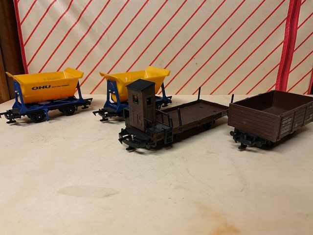 Faller Modelleisenbahnen: Lot mit Güterwagen Faller E- Train Spur 0e – Gebraucht aus Rudolfstetten von Rrst1968