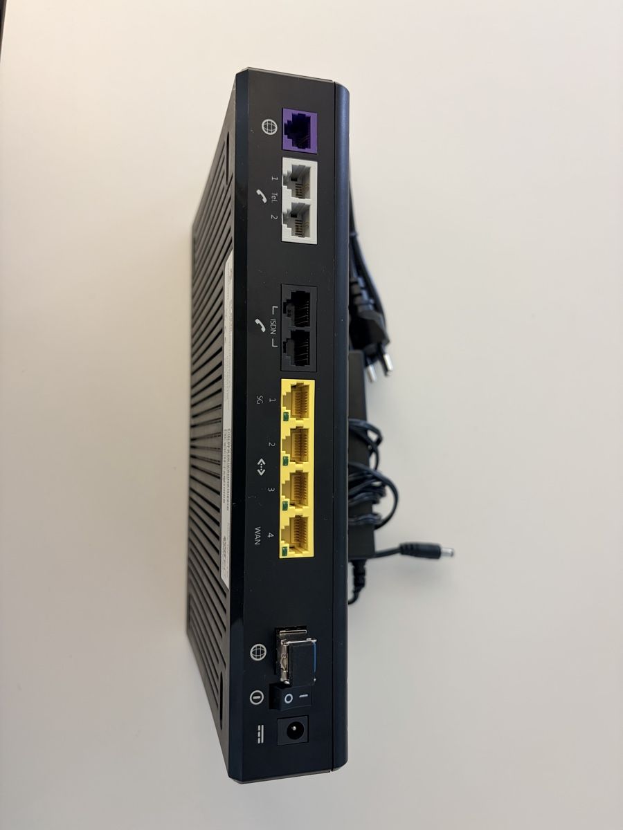 Swisscom Modem & Router: Swisscom ST 6840 Router guter Zustand – Usato da Herrliberg venduto da Julianopie 1