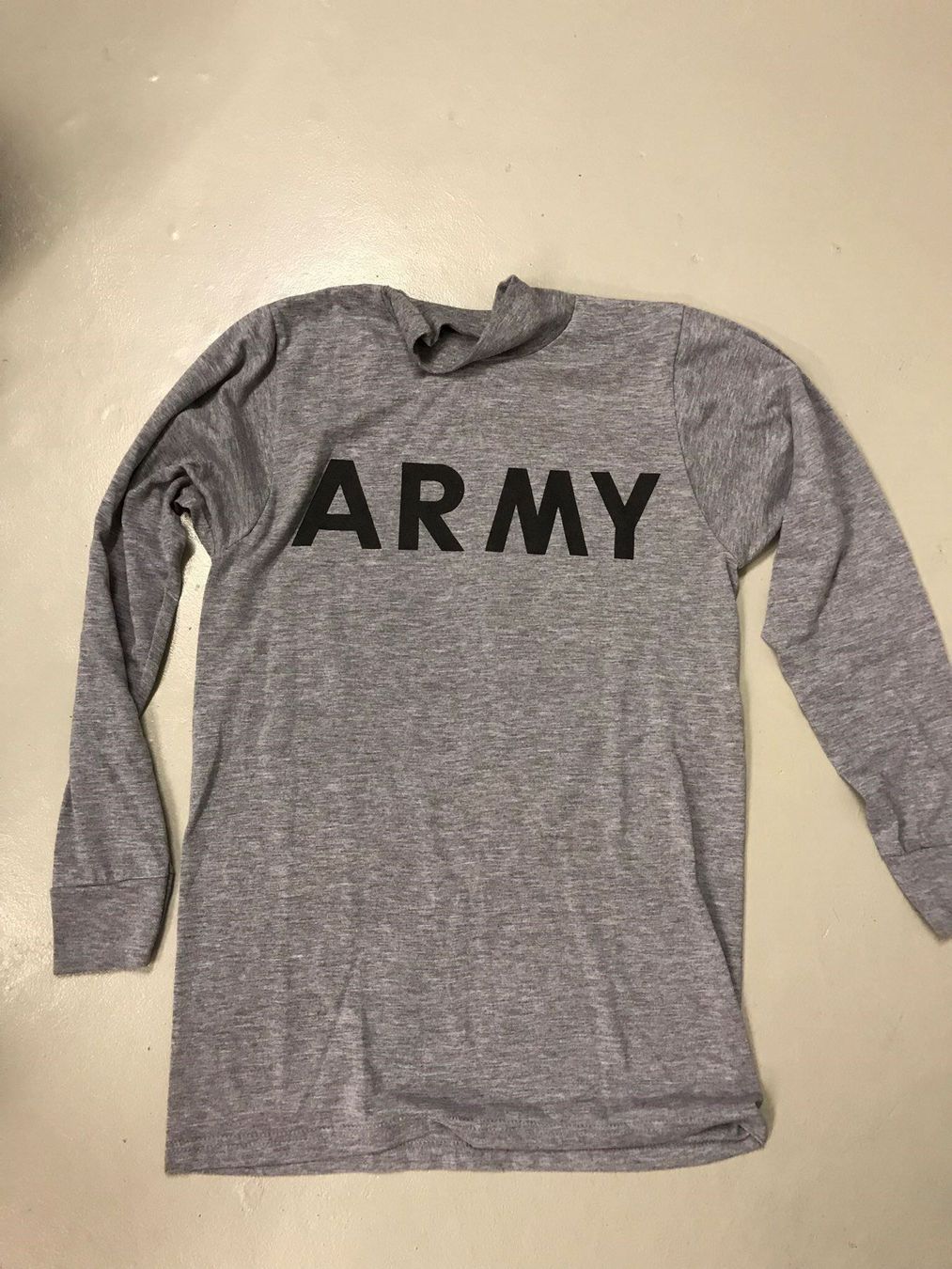 T-shirt: US Army Sweatshirt Grösse M – Usato da Sulgen venduto da THE-DRIVER