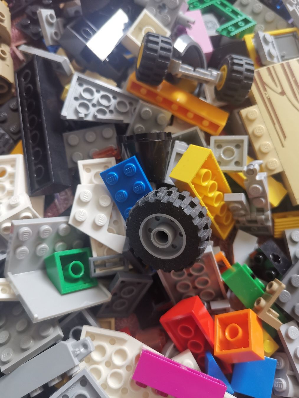Lego Giocattoli: Lego ca 2 Kilo, bunte Mischung – Usato da Effretikon venduto da Superkarin7 6