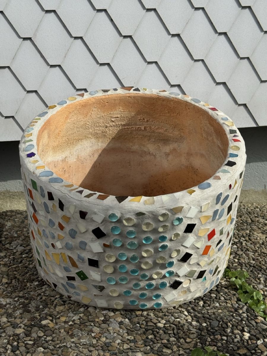 Vasi per fiori: Mosaikgartentopf aus Ton – Usato da Thunstetten venduto da AffolterR