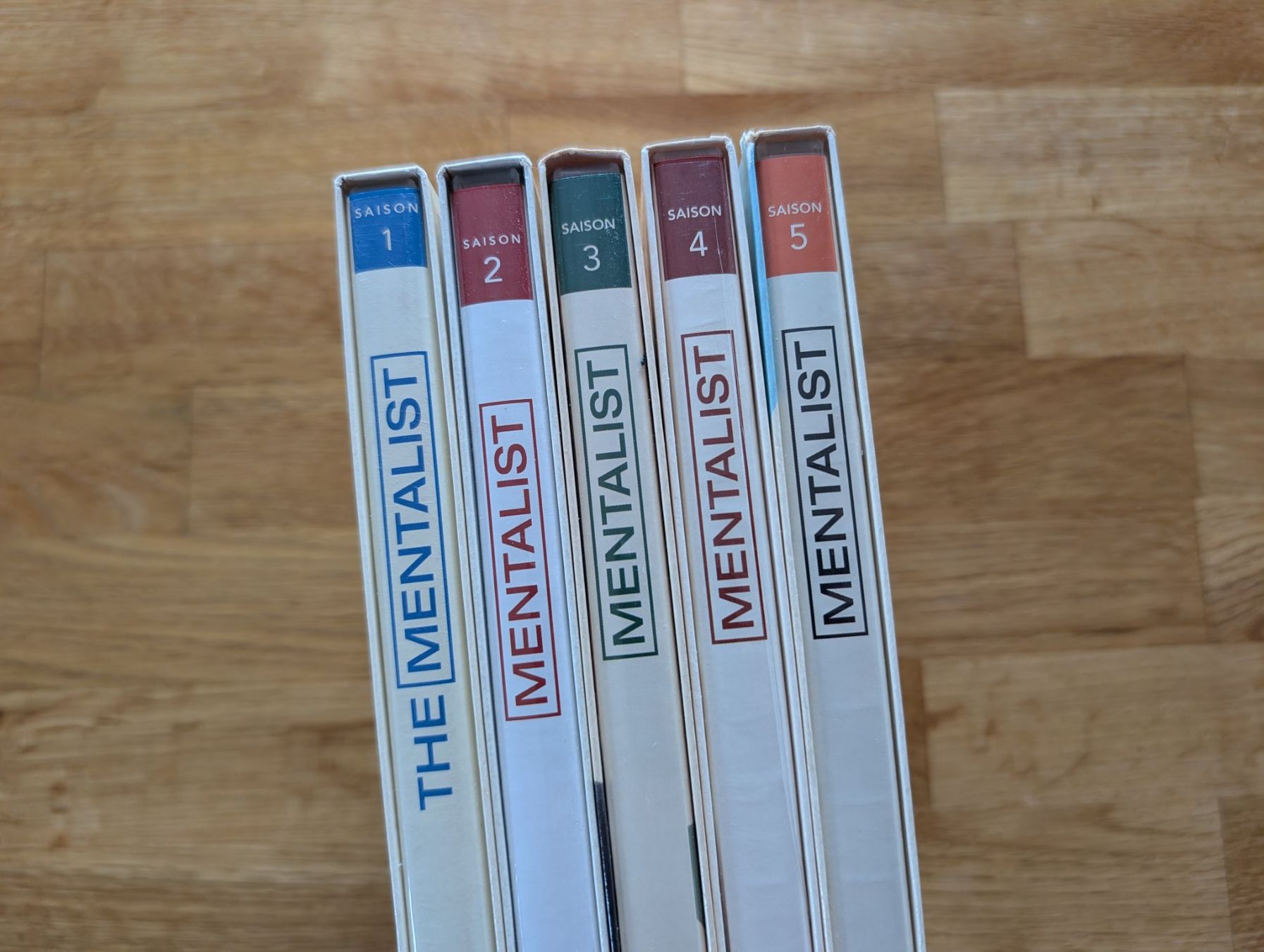 Tutti i DVDs: Mentalist saisons 1-5 français – Usato da Yverdon-les-Bains venduto da piouaillebi