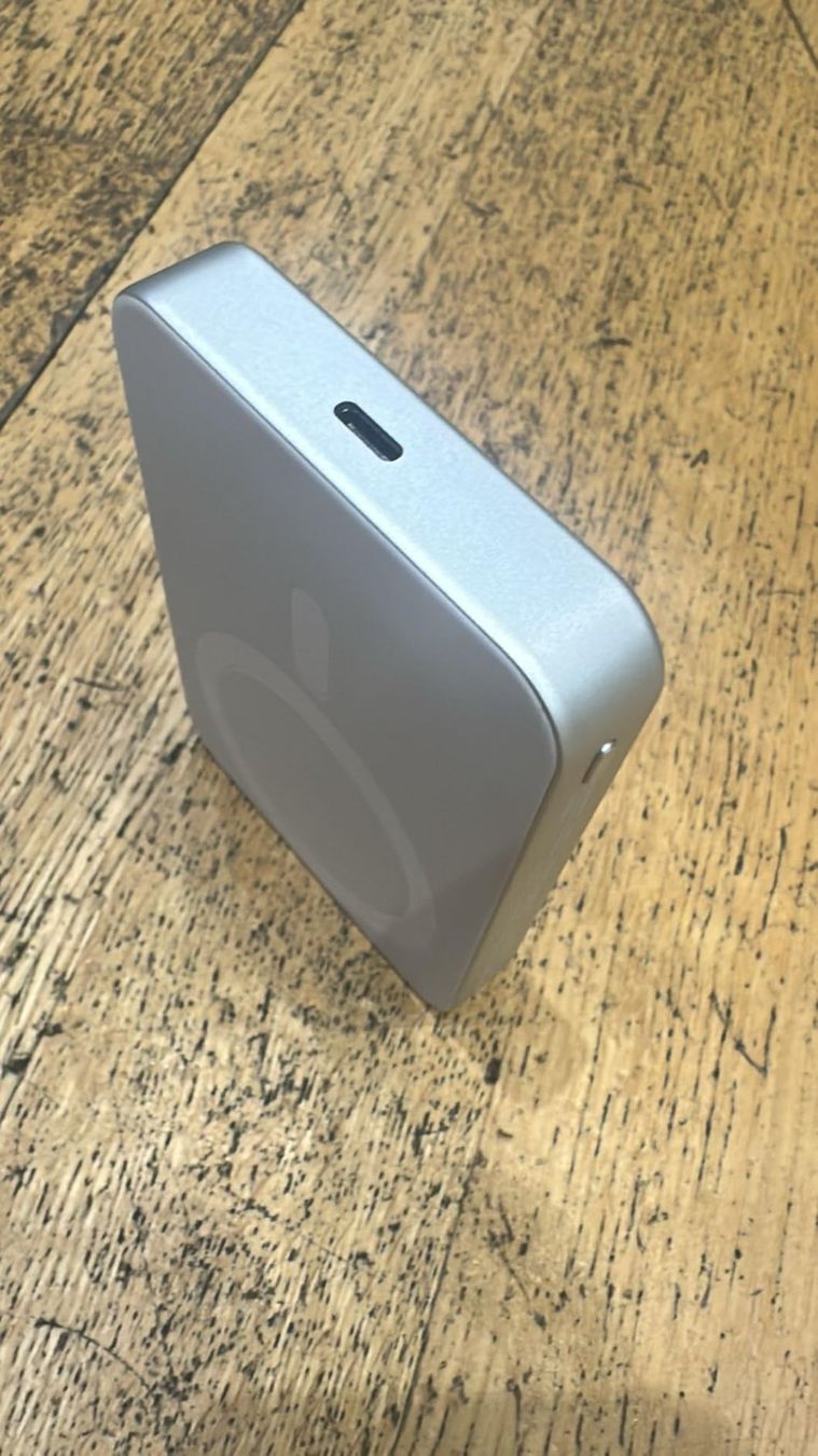 Akkus: Batterie externe magnétique 5000mAh - neuf – Neu und originalverpackt aus Aubonne von hen_q7t5 1