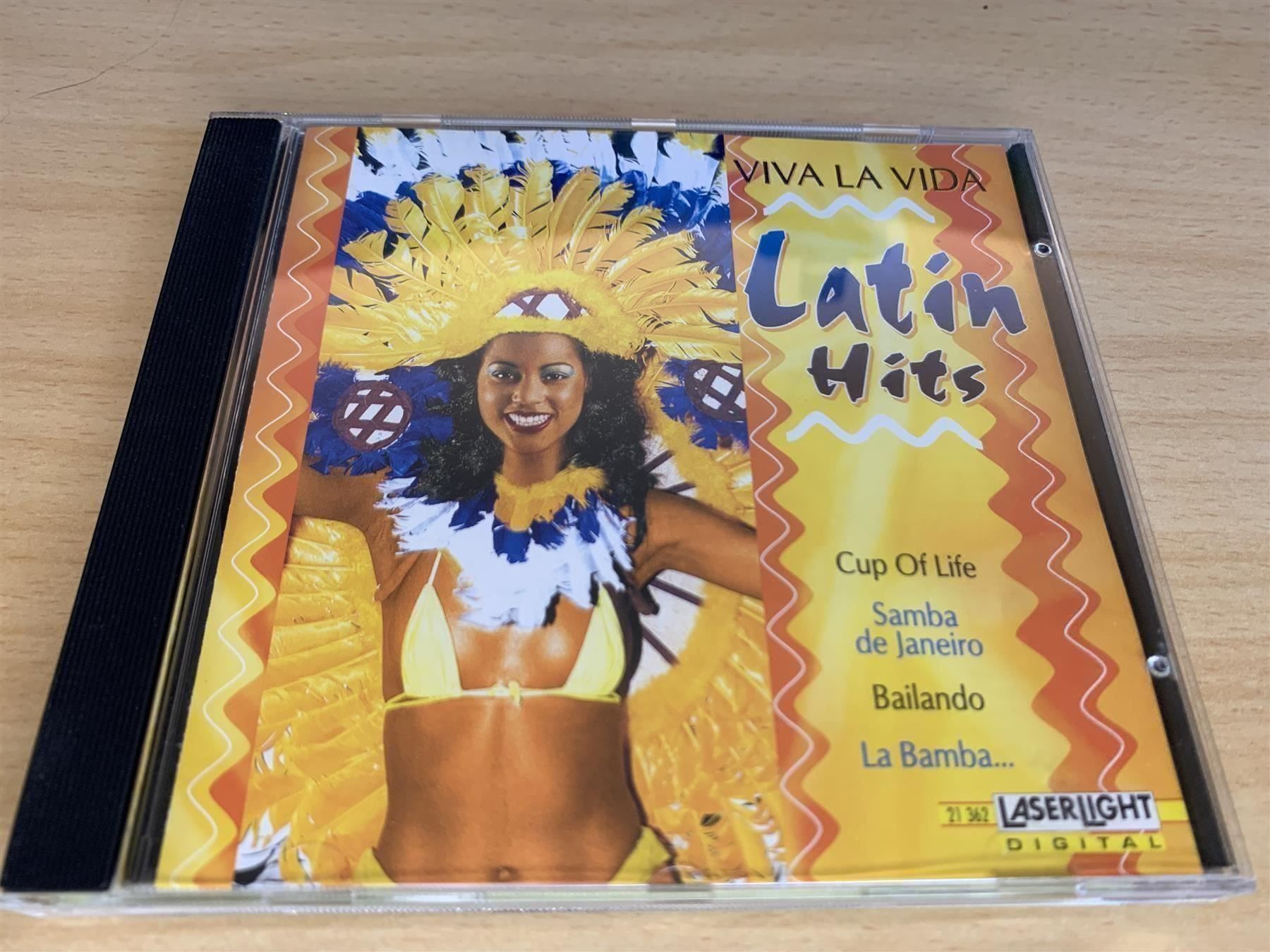 CD: Latin Hits - Viva La Vida – Usato da Rikon im Tösstal venduto da Alpenmutz