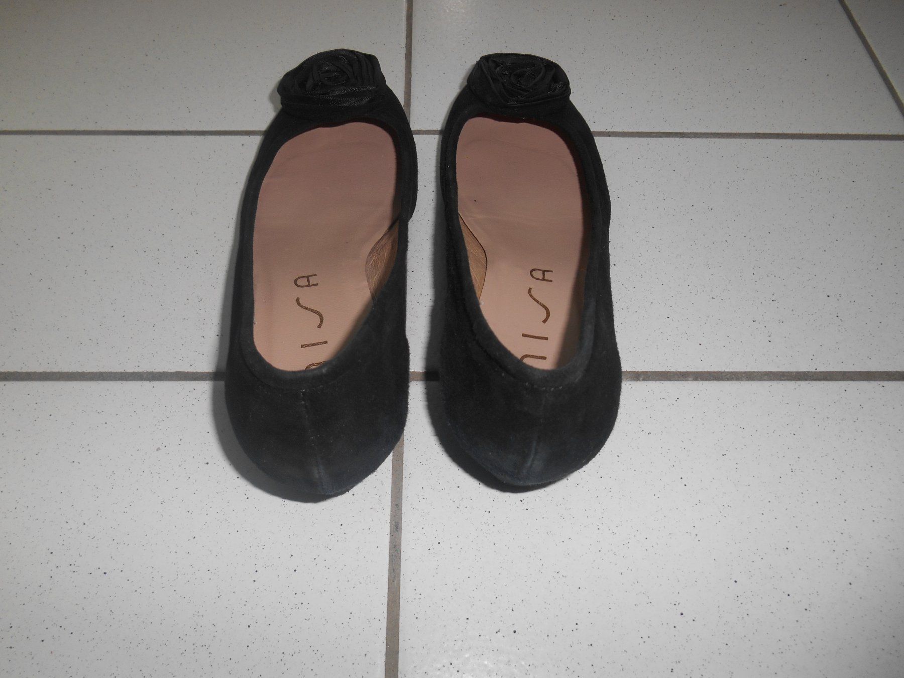 Unisa Scarpe da donna: Unisa Leder-Pump schwarz Grösse 39 – Usato da Basel venduto da fafa68 2