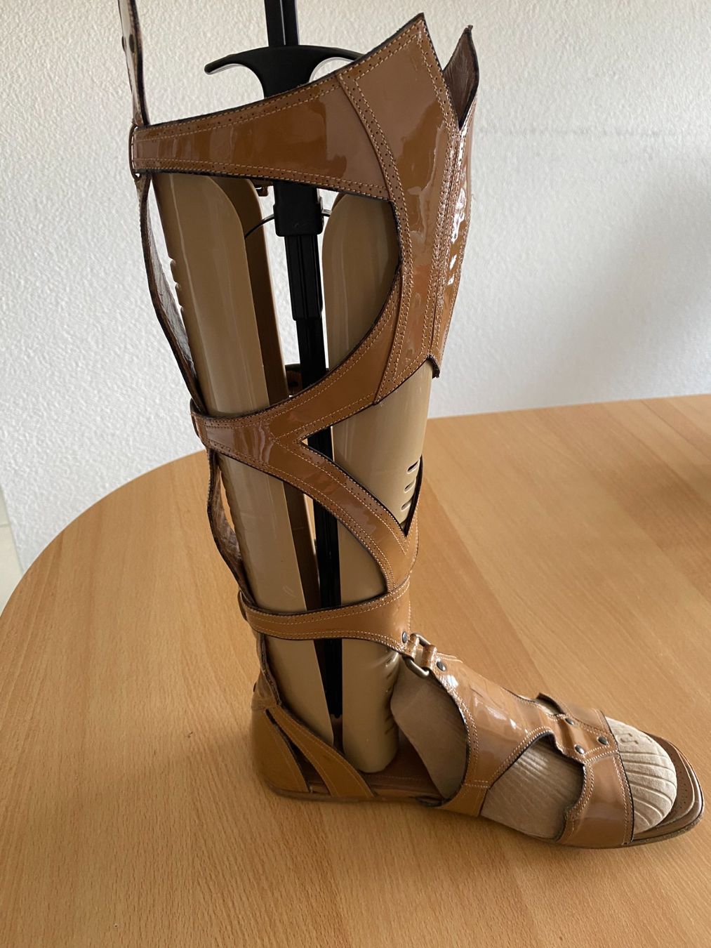 Alaia Scarpe da donna: Alaia Römersandale mit Stiefelspanner – Usato da Zürich venduto da Gemi 2