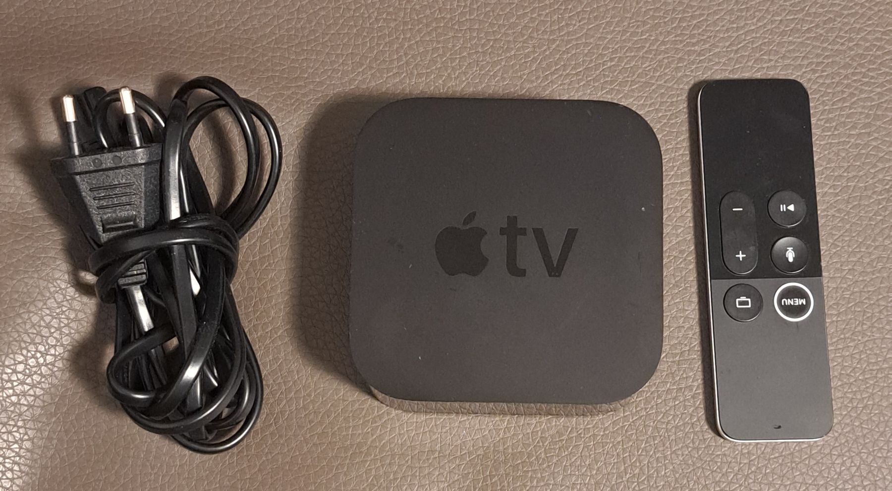 Apple Lettore multimediale & Streamer: Apple TV 4K 32GB  Modell A1842 mit Kabel und controller – Usato da Biel/Bienne venduto da Sasha4u