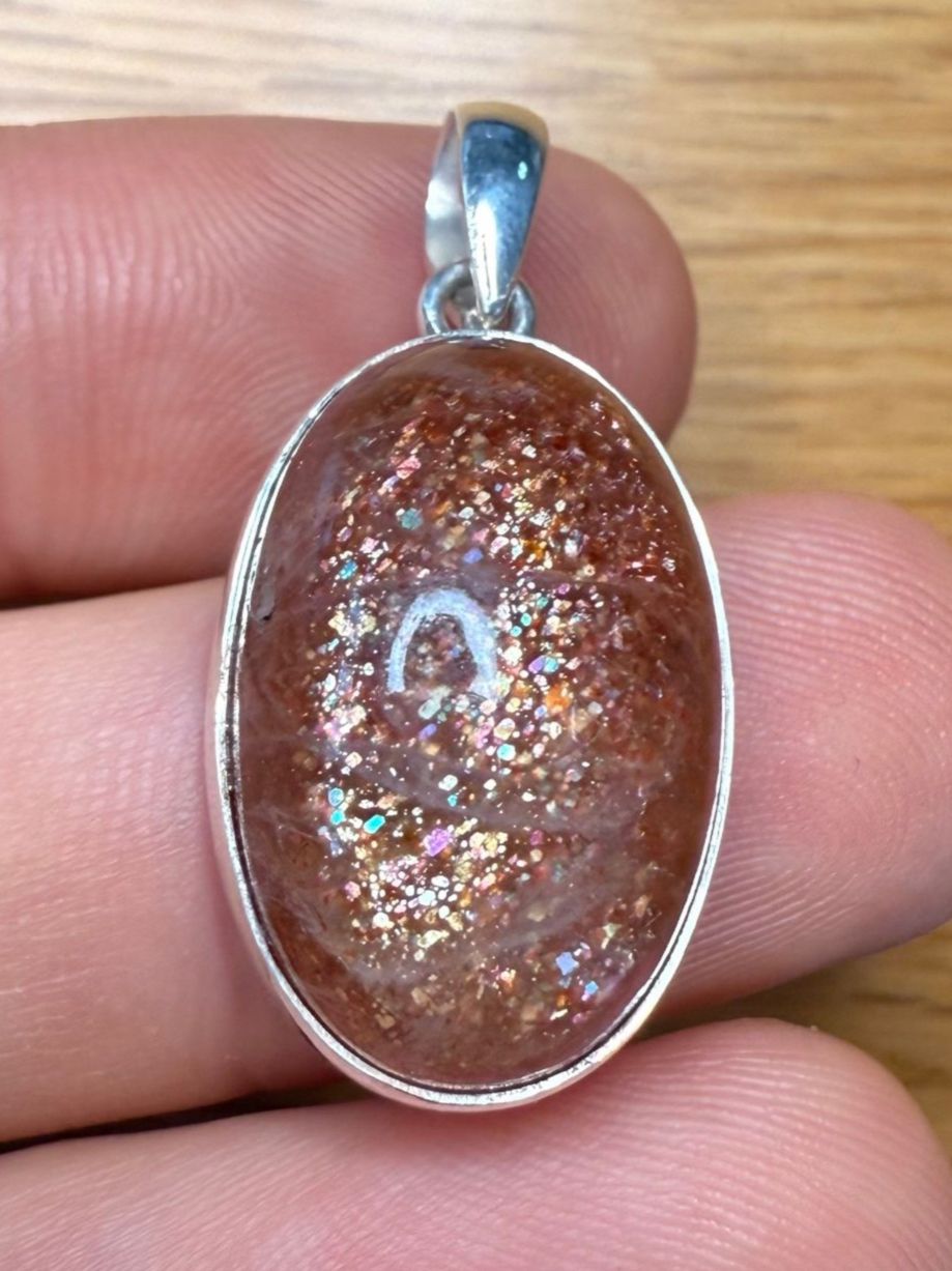 Ciondoli: Sonnenstein Cabochon Anhänger Silber 925 – Nuovo e nell'imballaggio originale da Biel venduto da djvalbnc 1