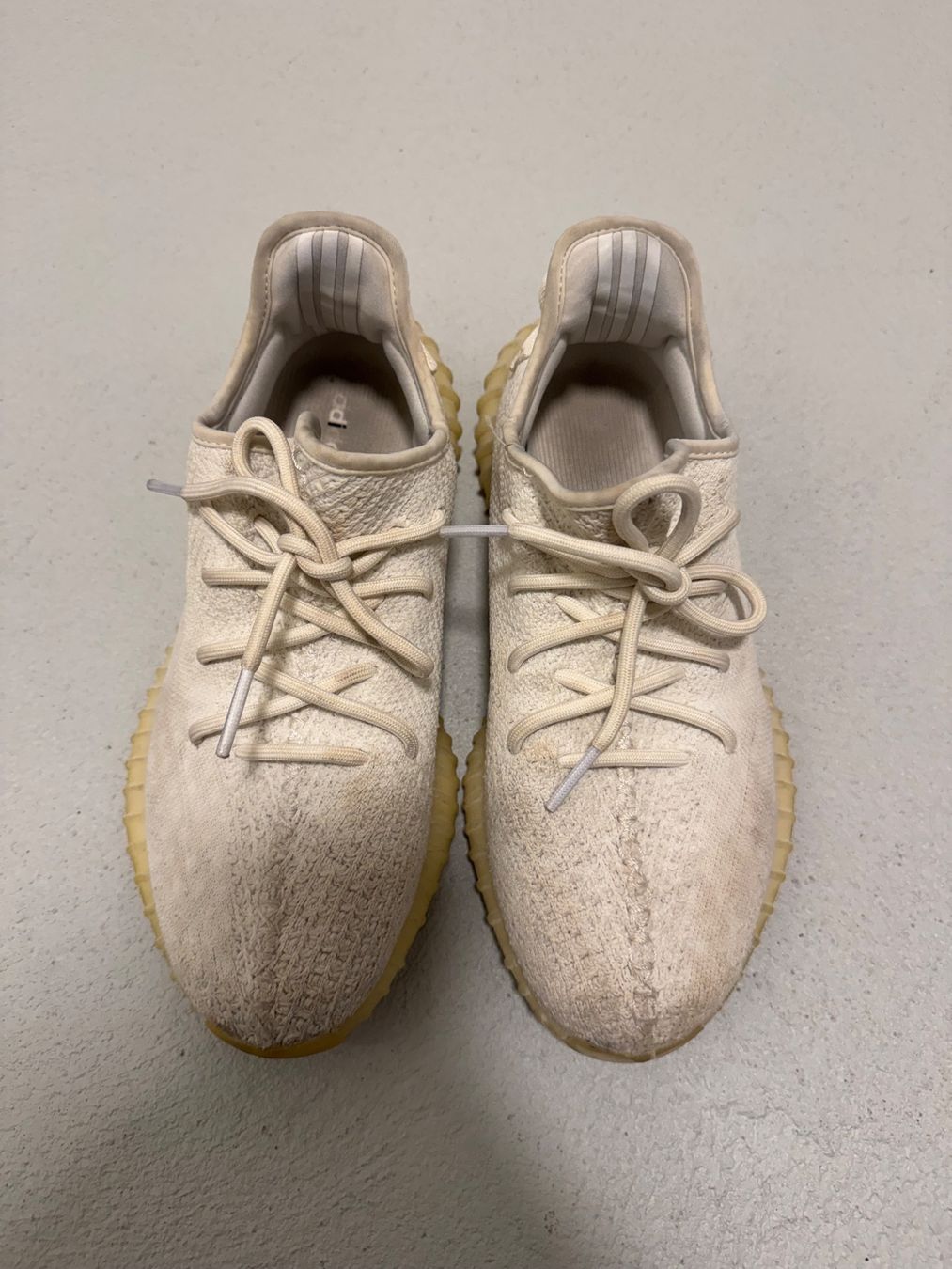 Scarpe da uomo: YEEZY BOOST 350 V2 'CREAM WHITE / TRIPLE WHITE' Size 42 – Usato da Horgen venduto da clarki