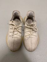 YEEZY BOOST 350 V2 'CREAM WHITE / TRIPLE WHITE' Size 42