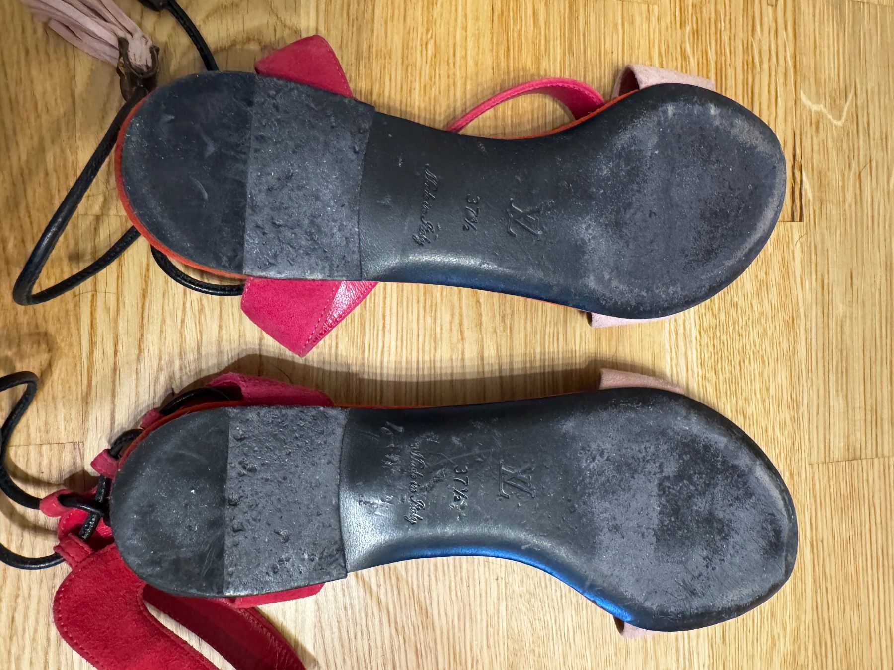 Louis Vuitton Scarpe da donna: S0001-Sandals von Louis Vuitton – Usato da Belp venduto da Aim333 1