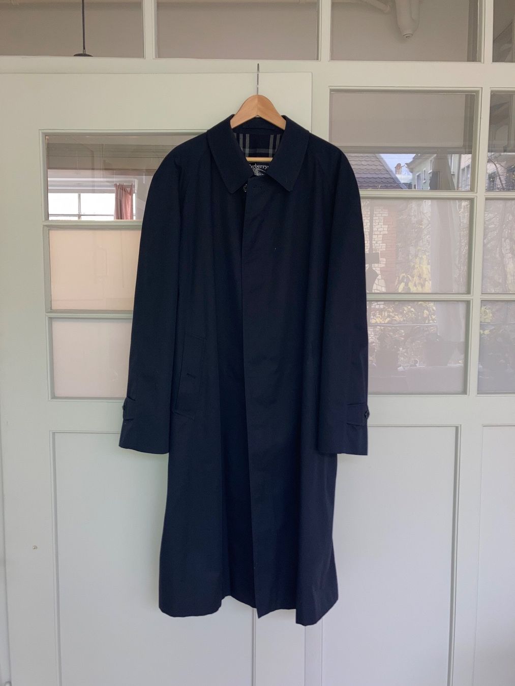 Burberry Cappotti: Burberry Trench Coat – Usato da Basel venduto da RAYAH 1
