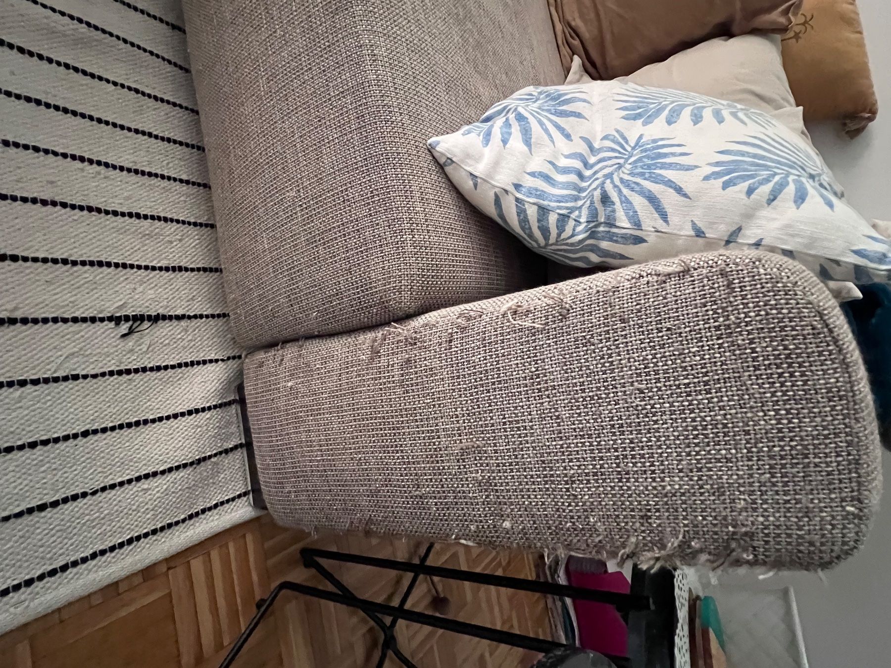 Sofas: Bettsofa mit Ottomane grau guter Zustand 250cm – Gebraucht aus Gossau Sg von olles 3