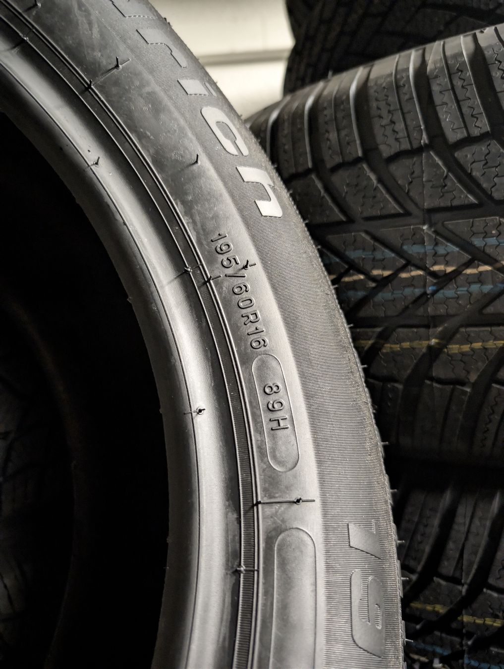 Michelin Pneus & Roues: Winterreifen  – Neuf avec emballage d'origine à Dürrenäsch par Pneu-Idris 1