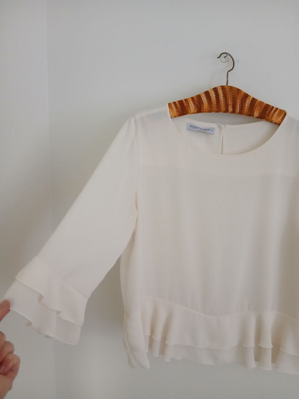 Camicette: Rinascimento Blouse Cream Size L – Nuovo (secondo la descrizione) da Wil SG venduto da tre_g2l7 2